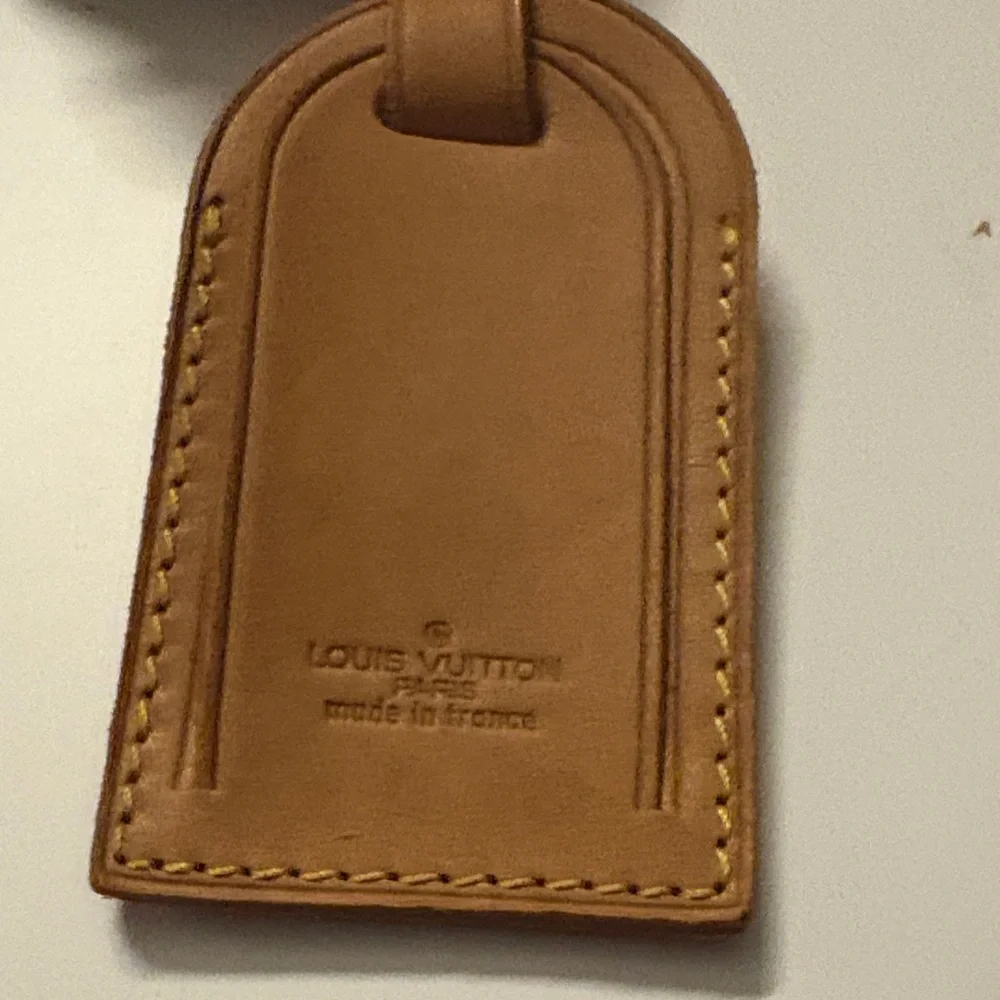 🎉LOW START🎉Louis Vuitton Tan Leather luggage Tag - Picture 3 of 3
